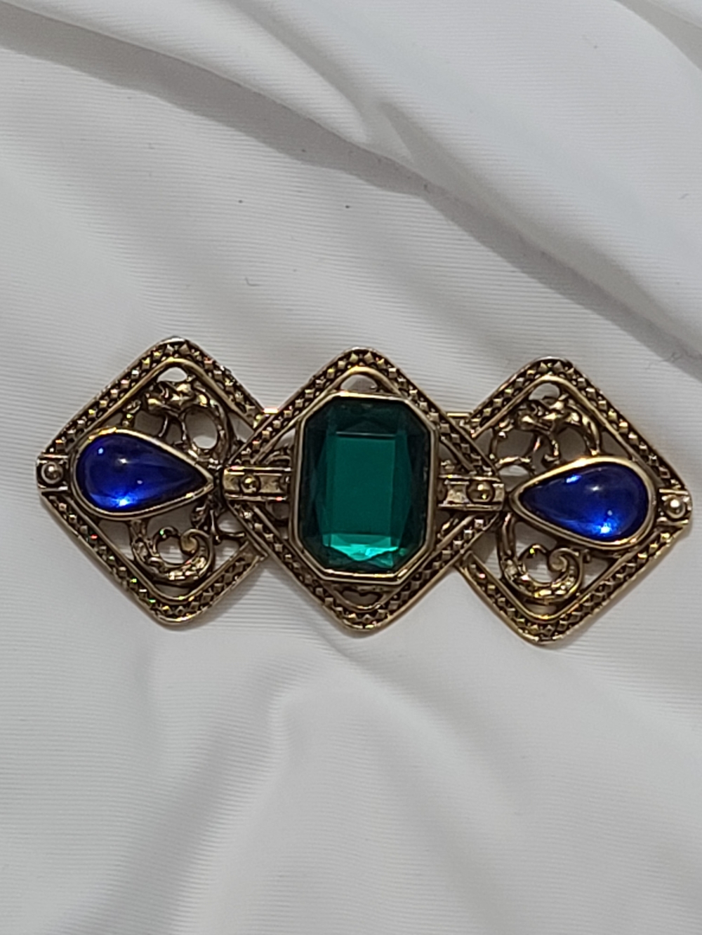 Vintage-Victorian Revival Style Brooch with Emerald and Sapphire Blue Stones